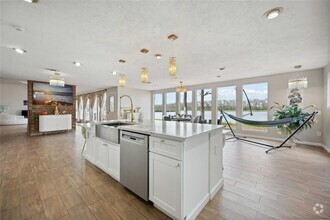 Building Photo - 911 Brook Forest Dr