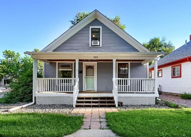 Primary Photo - 502 E San Miguel St