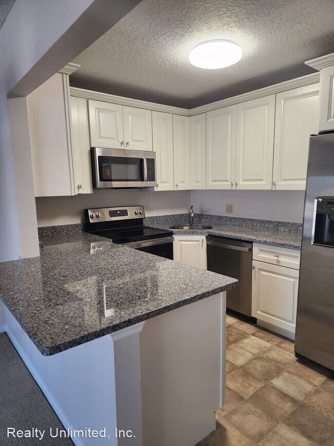 Building Photo - 1 br, 1 bath House - 1485 SW Silver Pine W...