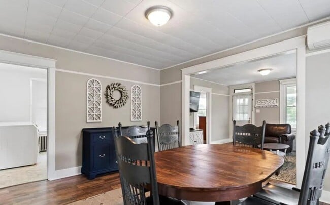 Building Photo - Coming Soon - Charming 3 Bedroom, 1.5 Bath...