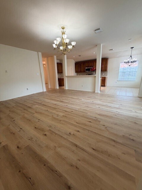 Foto del edificio - 3714 Pelican Lake Dr