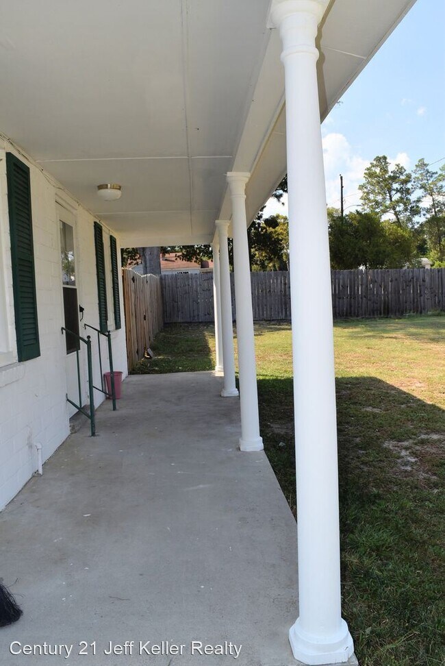 Building Photo - 1 br, 1 bath House - 2130 Howard Rd