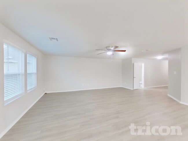 Building Photo - 8902 Lamus Wheel