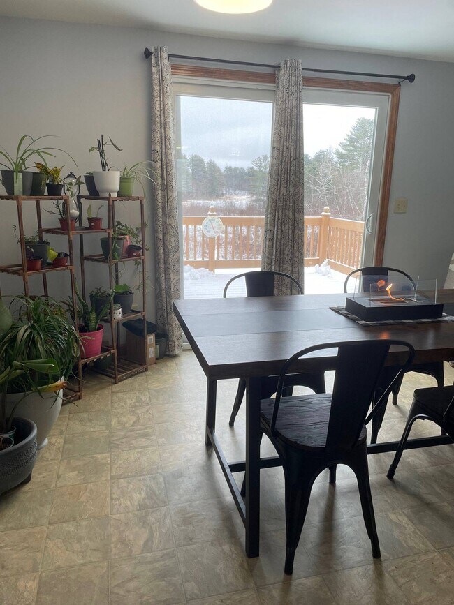 Foto del edificio - 273 Pond Rd