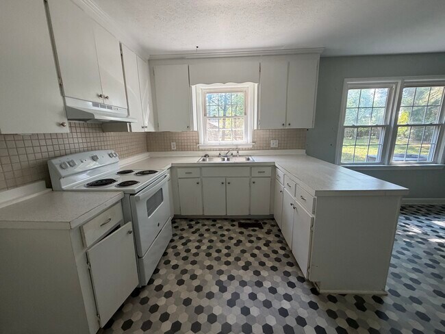 Foto del edificio - 127 Oak Circle Dr