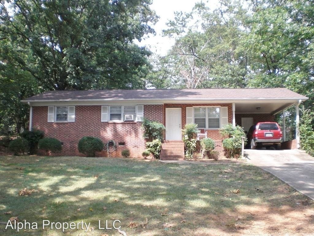205 Fork Shoals Rd, Greenville, SC 29605 House Rental in Greenville, SC