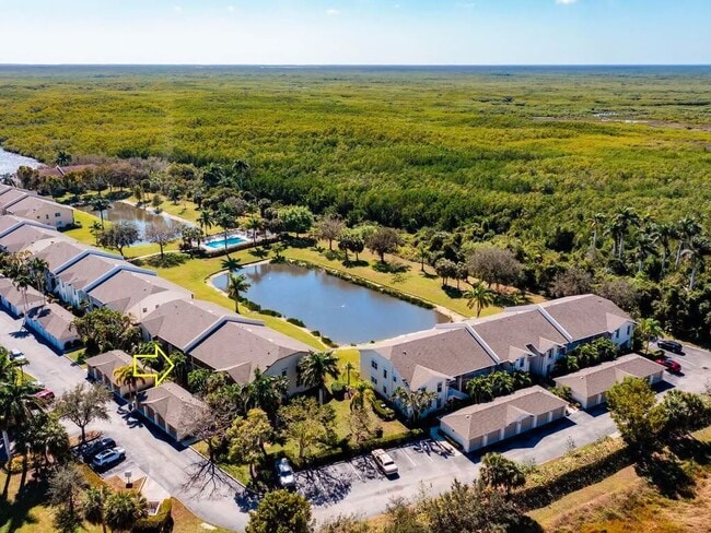 Building Photo - 338 Newport Dr