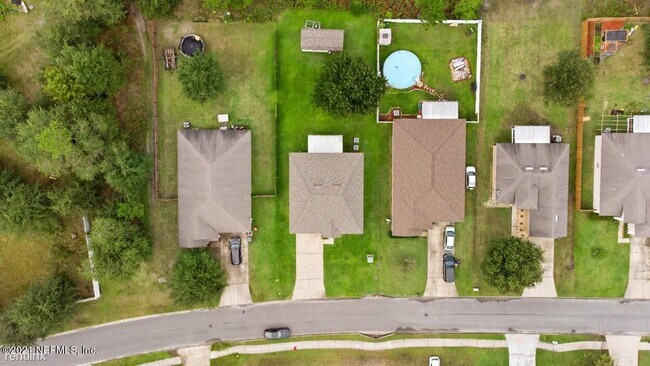 Foto del edificio - 5 br, 3 bath House - 717 LARGO LN
