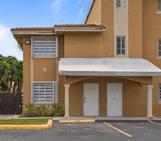 Foto principal - 3378 W 80th St