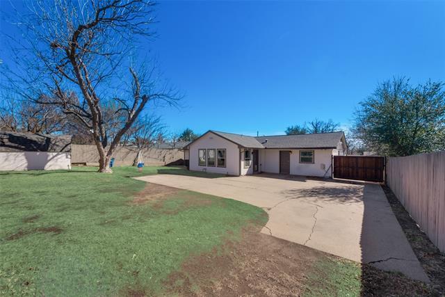 Foto del edificio - 8611 Hanford Dr