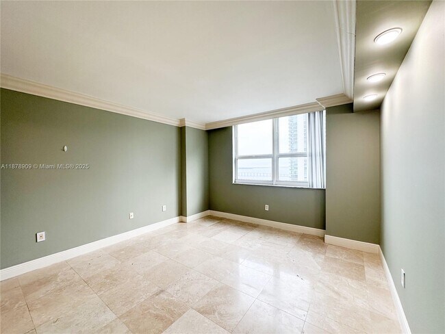 Foto del edificio - 1155 Brickell Bay Dr