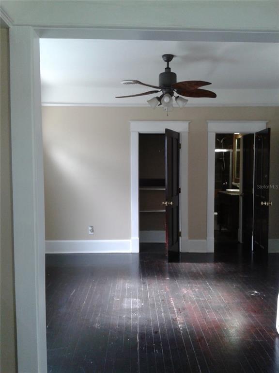 Building Photo - 606 Lake Dot Cir