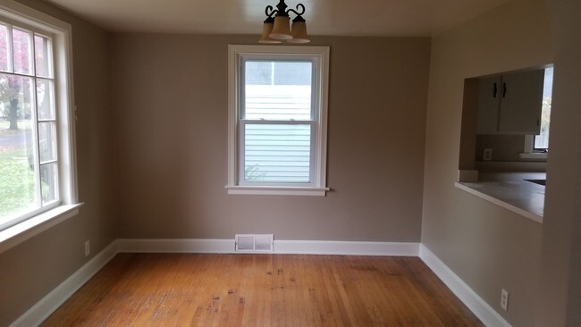Building Photo - 149 Elmcroft Rd