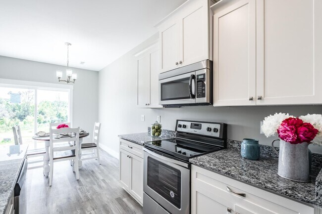 Building Photo - 156 Marbella Cir