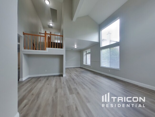 Foto del edificio - 8704 Port Haywood Way