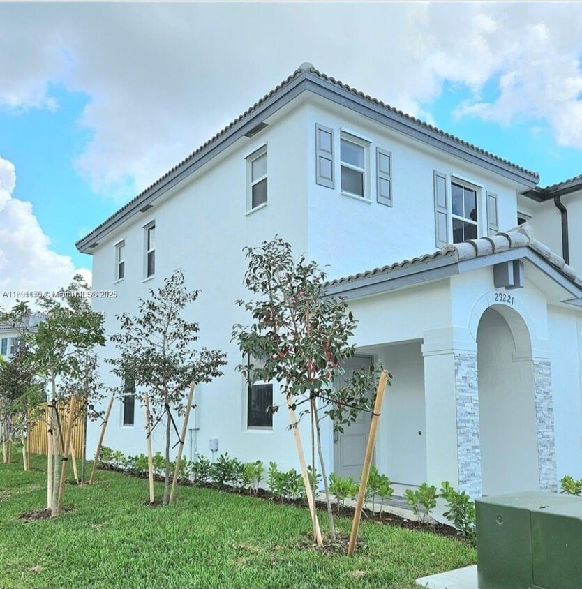 Photo - 29221 Southwest 162nd Avenue Apt #29221, Homestead, FL 33033 - 3 BR 3 BA villa