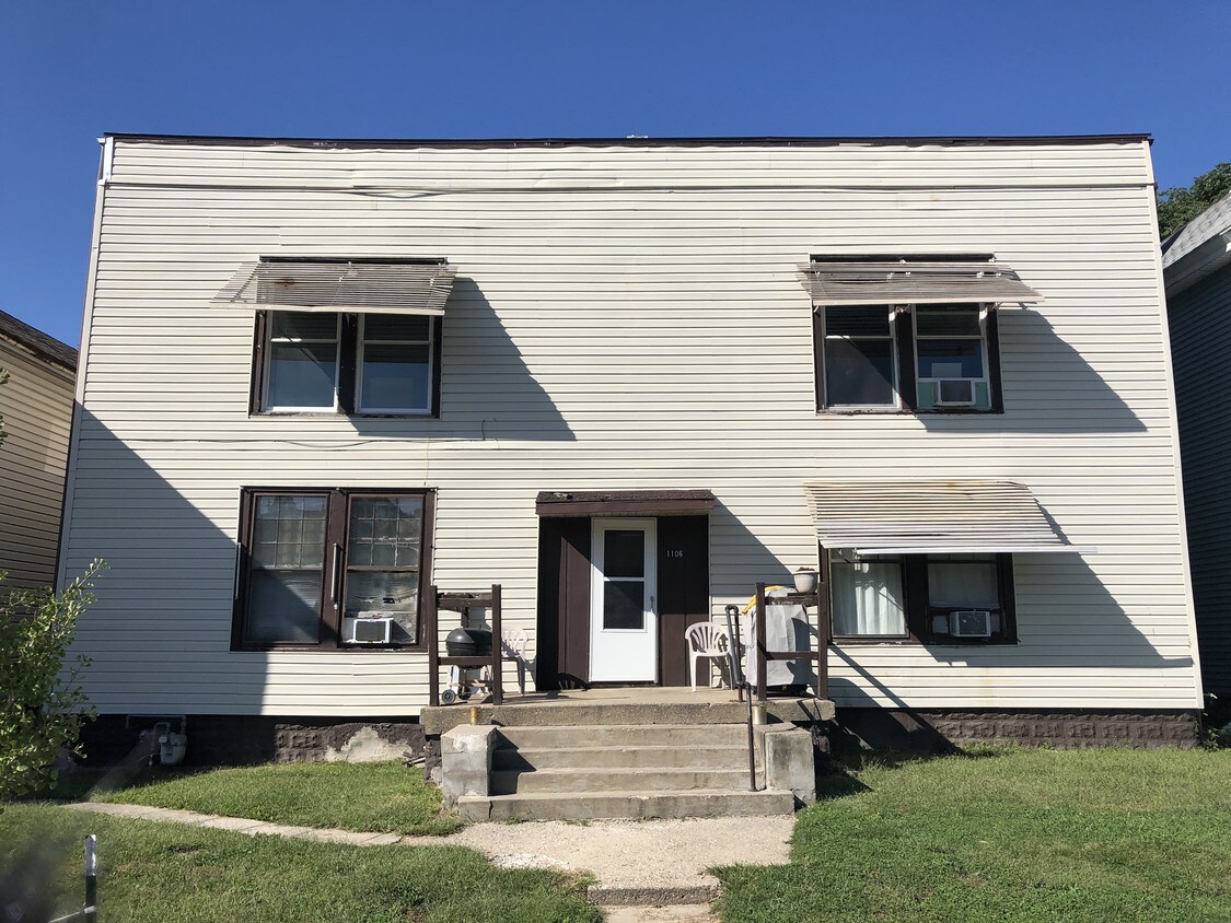 Primary Photo - 1106 Brown St
