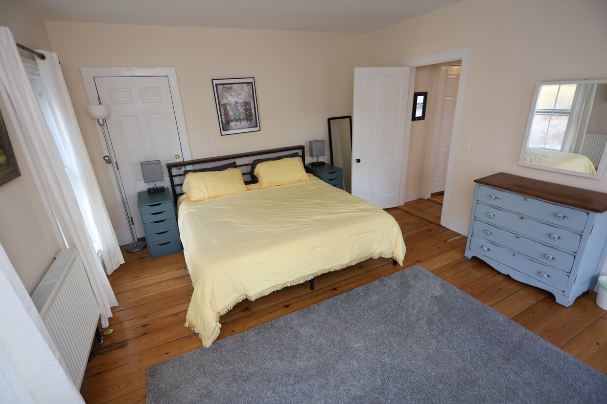 29 Ascutney St Unit Apartment 2, Windsor, VT 05089 Apartments in