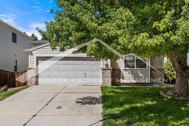 Building Photo - Spacious Home with Central AC and Fenced Yard