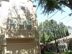Building Photo - 408 Reinerman St