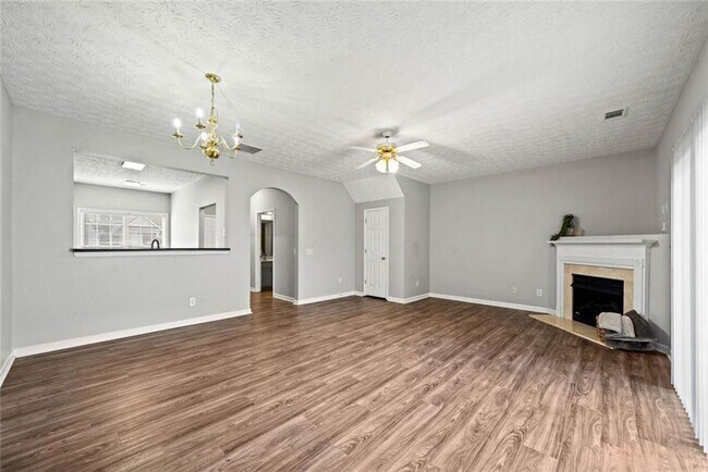 Foto del edificio - 801 Old Peachtree Rd NE