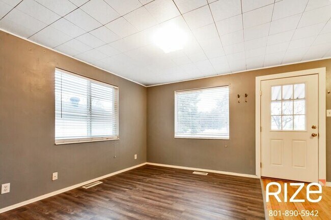 Building Photo - 672 N 1300 W