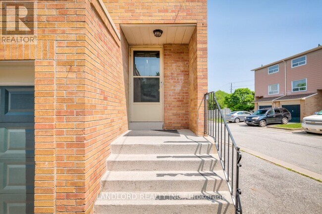 Photo du bâtiment - 2830 Midland Ave