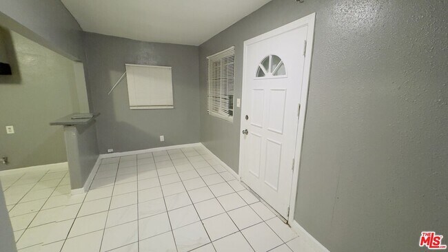 Foto del edificio - 4052 W 103rd St