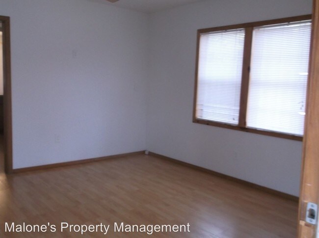 Building Photo - 2 br, 1 bath House - 524 N Elm