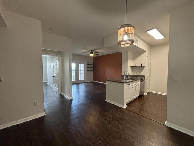 Building Photo - 14226 Fredricksburg Dr