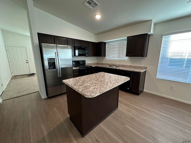 Foto del edificio - 4612 S Desert Willow Wy