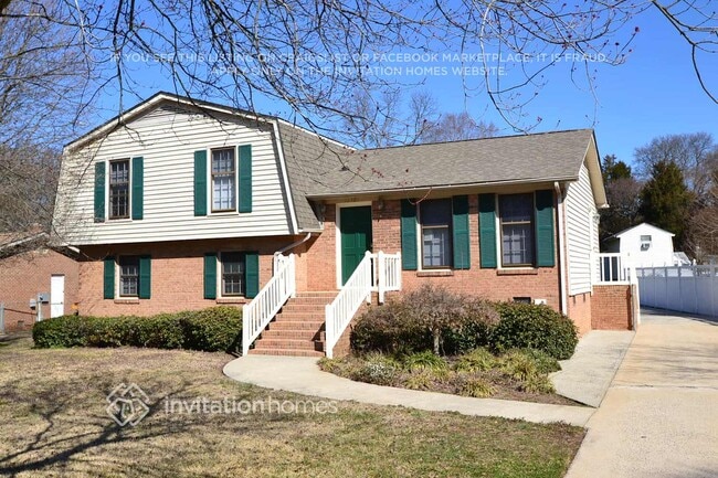 Building Photo - 12301 Oakhaven Dr