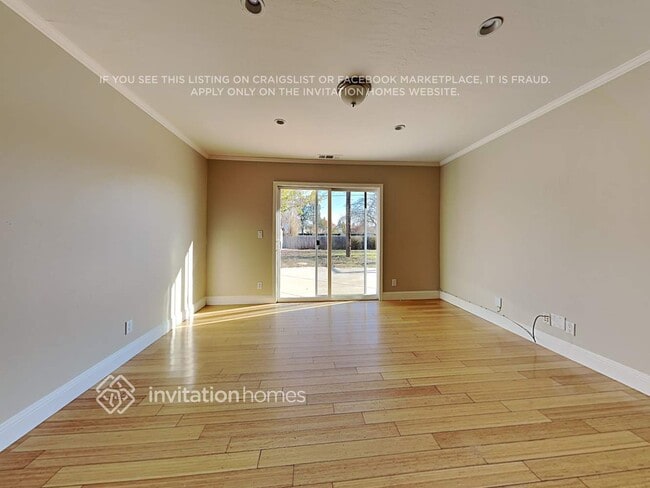 Foto del edificio - 607 E Tennessee St