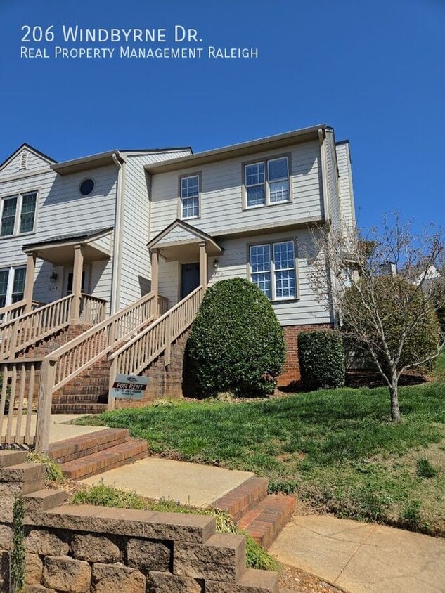 Primary Photo - 206 Windbyrne Dr
