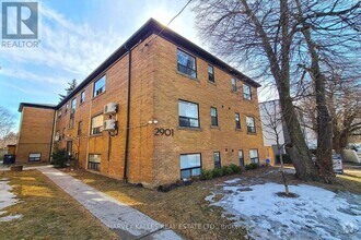 Building Photo - 2901-2901 St Clair Ave E