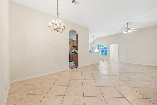 Building Photo - 8027 Daylilly Creek Dr