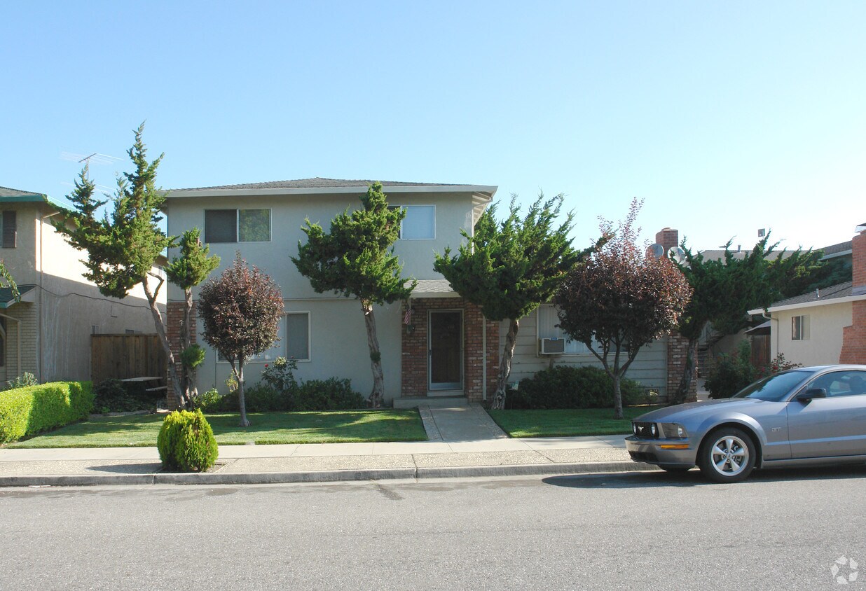 Primary Photo - 187 Adler Ave