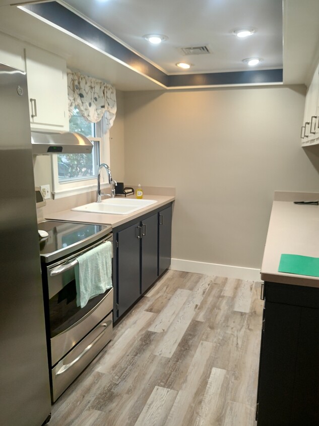 Foto principal - 9 Long Pond Rd
