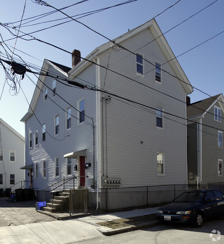31 E Transit St, Providence, RI 02906 Apartments in Providence, RI