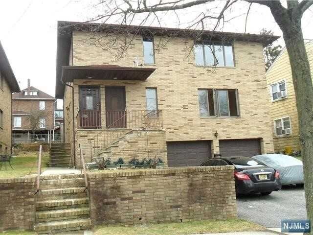Foto principal - 262 8th St