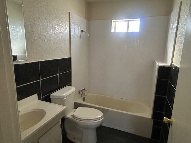 Foto del edificio - 206 S Pecos St