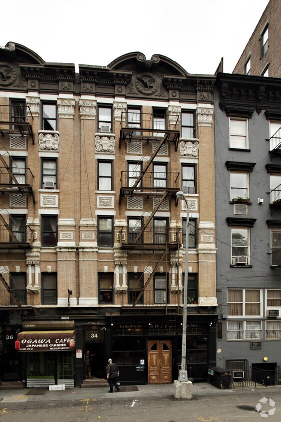 Foto del edificio - 34 E 4th St
