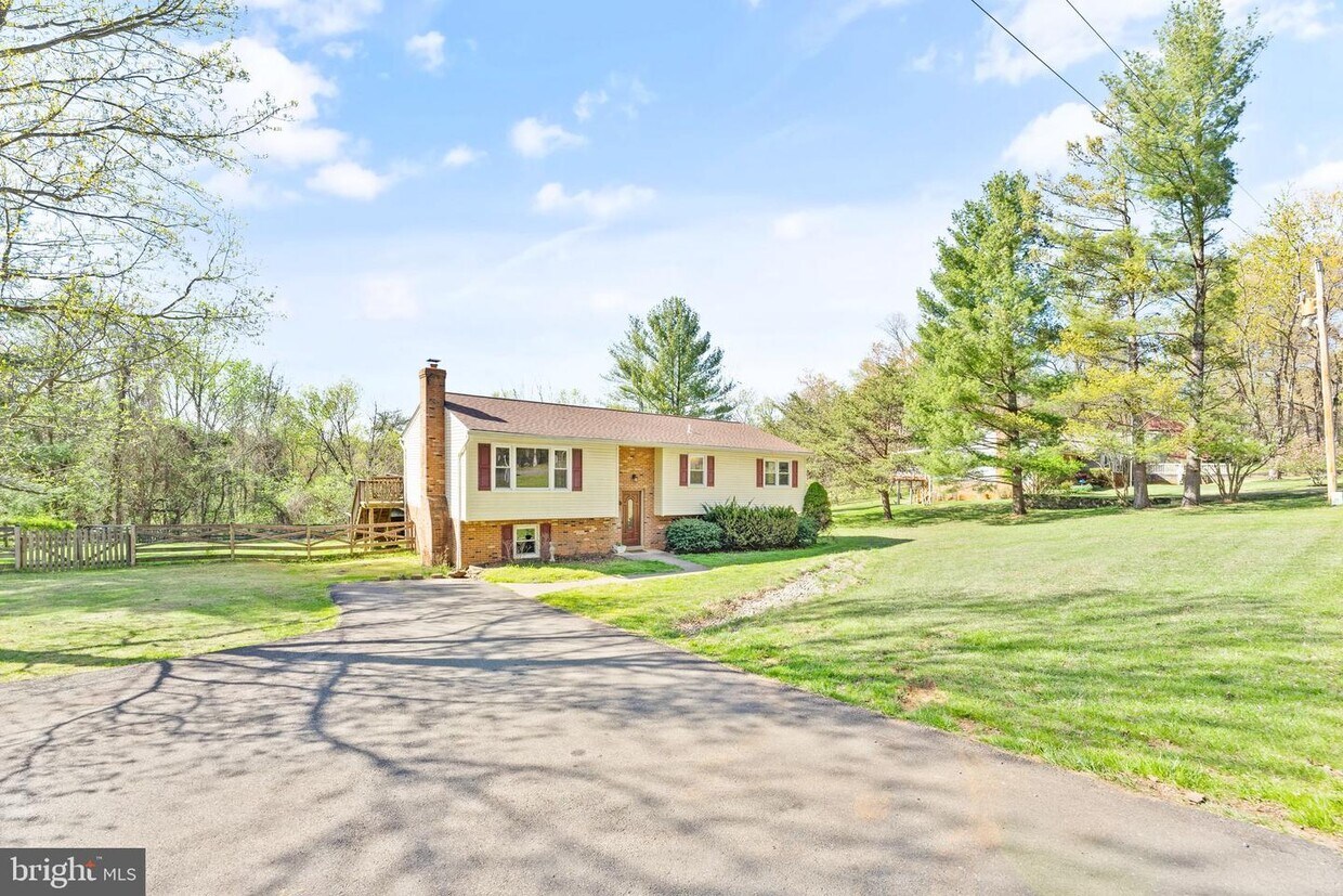 7362 Baldwin Ridge Rd, Warrenton, VA 20187 House Rental in Warrenton