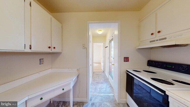 Foto del edificio - 3202 Stephenson Pl NW