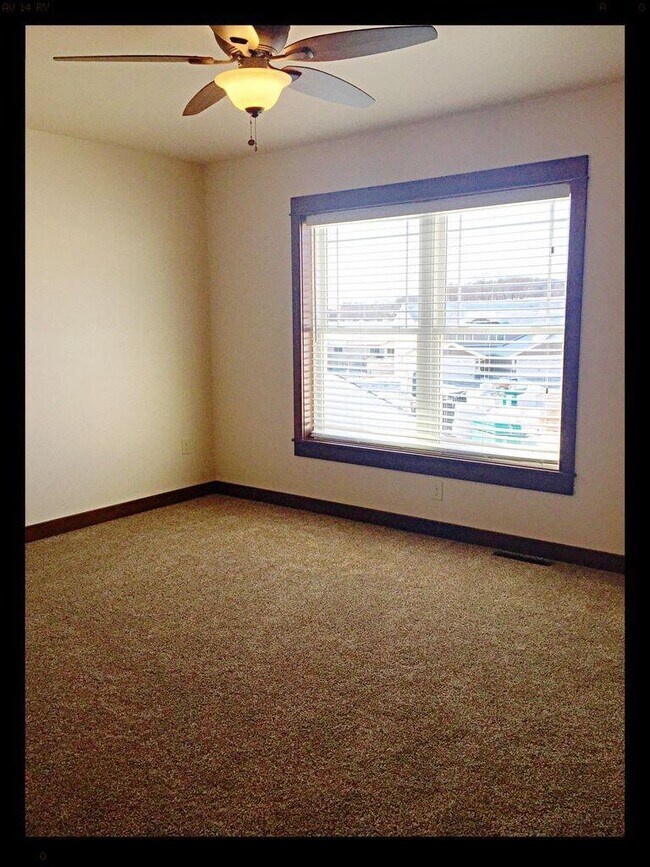 448 Coronado Cir, Onalaska, WI 54650 Townhome Rentals in Onalaska WI