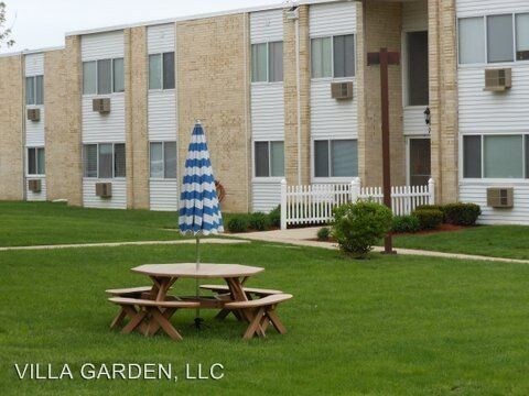Building Photo - 712 N Villa Ave
