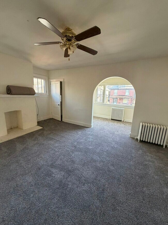 Foto del edificio - 3825-3827-3827 Brighton Rd