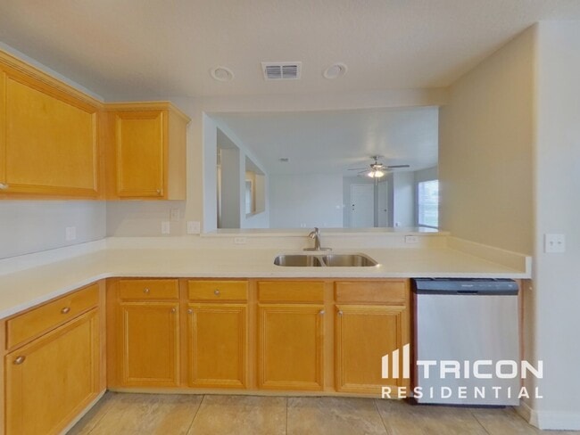 Building Photo - 1818 Bering Rd