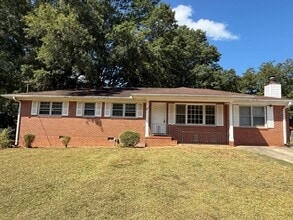 Building Photo - 1343 Oakdale Dr