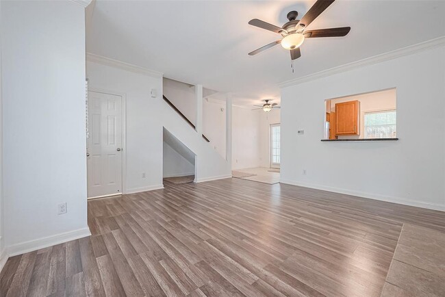 Building Photo - 11710 Southlake Dr